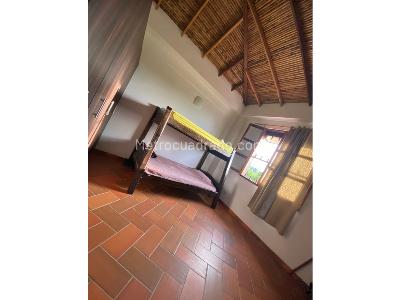Casa de 5 alcobas en venta en Via Armenia Pereira, Pereira, 1550 m² · foto 15 de 19