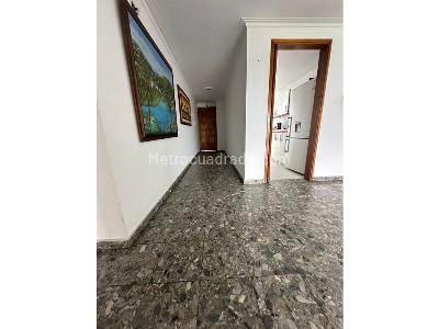 Apartamento de 4 alcobas en venta en Centro, Pereira, 131 m² · foto 2 de 11