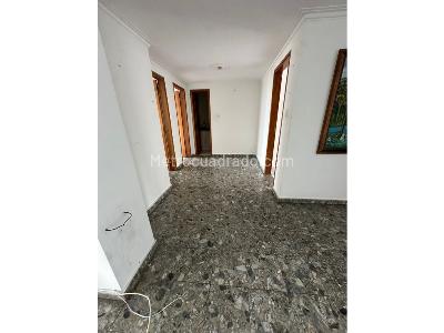 Apartamento de 4 alcobas en venta en Centro, Pereira, 131 m² · foto 3 de 11
