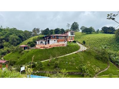 Casa de 4 alcobas en venta en Avenida Condina, Pereira · foto 2 de 20