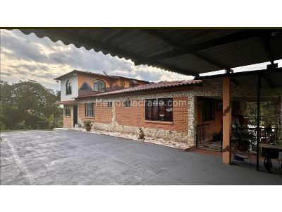 Casa de 4 alcobas en venta en Avenida Condina, Pereira · foto 11 de 20