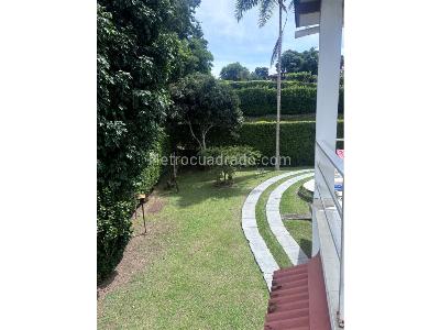 Casa de 5 alcobas en venta en Pueblito Cafetero Pereira, Pereira, 1000 m² · foto 8 de 20