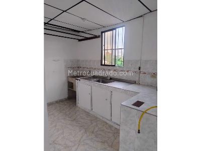 Casa de 5 alcobas en venta en Providencia Centenario, Pereira, 126 m² · foto 4 de 10