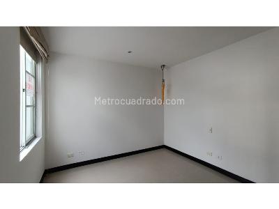 Casa de 4 alcobas en venta en Circunvalar Alamos, Pereira, 248 m² · foto 4 de 20