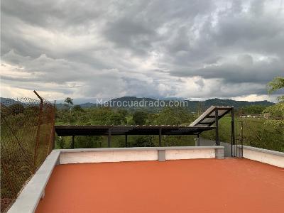 Casa de 5 alcobas en venta en Via Armenia Pereira, Pereira, 353 m² · foto 3 de 20