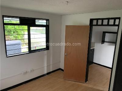Casa de 5 alcobas en venta en Via Armenia Pereira, Pereira, 353 m² · foto 9 de 20