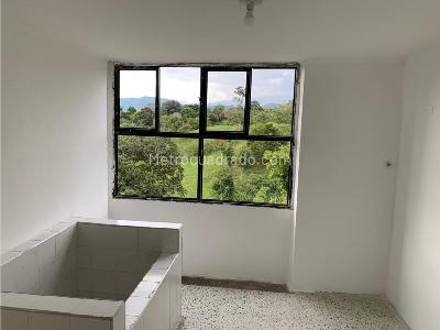 Casa de 5 alcobas en venta en Via Armenia Pereira, Pereira, 353 m² · foto 14 de 20