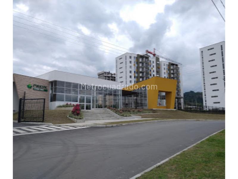 Apartamento en Arriendo, Circunvalar De Dosquebradas, Dosquebradas - Więcej
