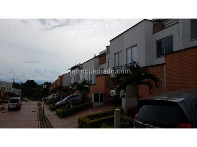 Casa en venta en La Villa Belmonte, Pereira · foto 2 de 15