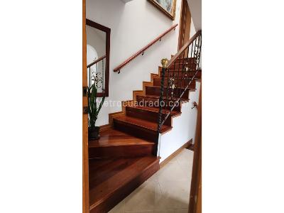Casa de 5 alcobas en venta en Avenida 30 De Agosto Del Cafe, Pereira, 700 m² · foto 10 de 13