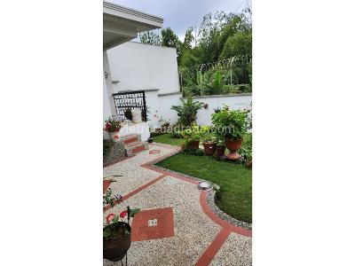 Casa de 5 alcobas en venta en Avenida 30 De Agosto Del Cafe, Pereira, 700 m² · foto 2 de 13