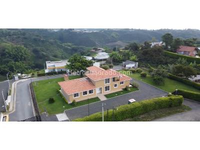Casa de 5 alcobas en venta en Via Armenia Pereira, Pereira · foto 3 de 13