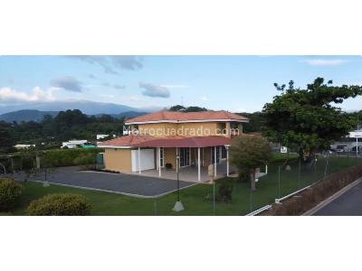 Casa de 5 alcobas en venta en Via Armenia Pereira, Pereira · foto 4 de 13
