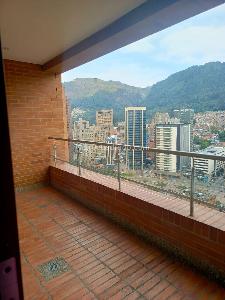 Apartamento en venta en Centro Internacional Bavaria, Bogotá · foto 5 de 15
