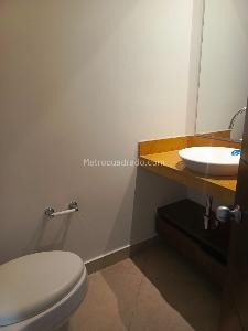 Apartamento en venta en Centro Internacional Bavaria, Bogotá · foto 8 de 15