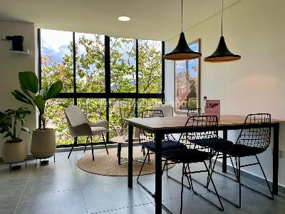 Apartamento de 2 alcobas en venta en Laureles, Medellín, 47 m² · foto 2 de 15