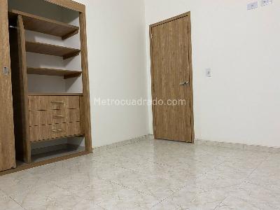 Casa de 5 alcobas en venta en Mandalay, Bogotá, 207 m² · foto 13 de 20