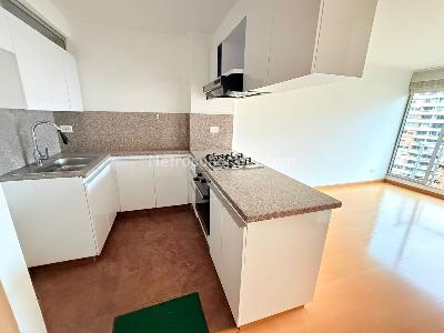 Apartamento de 2 alcobas en venta en Hayuelos, Bogotá, 47 m² · foto 4 de 19
