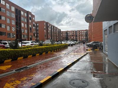 Apartamento en venta en Mosquera, Mosquera · foto 2 de 19