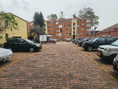 Apartamento de 3 alcobas en venta en Pinar, Bogotá, 79 m² · foto 19 de 20