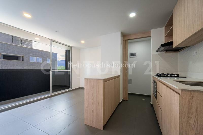 Apartamento de 2 Alcobas en Guayabal (Urbanity 1) con Balcón y Amenidades