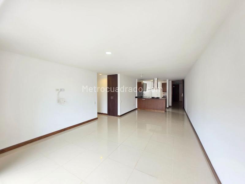 Apartamento en Arriendo, CUMBRES, Medellín