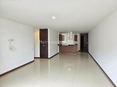 Apartamento en arriendo en Cumbres, Medellín · foto 2 de 20