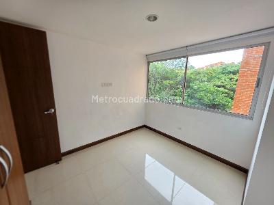 Apartamento en arriendo en Cumbres, Medellín · foto 17 de 20