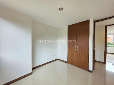 Apartamento en arriendo en Cumbres, Medellín · foto 18 de 20