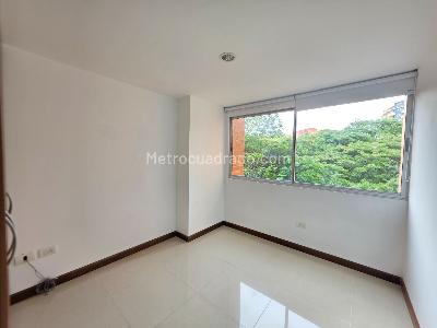 Apartamento en arriendo en Cumbres, Medellín · foto 19 de 20