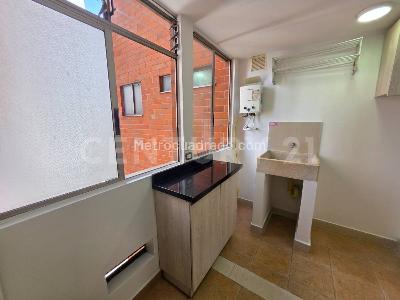 Apartamento en arriendo en El Poblado, Medellín · foto 8 de 20