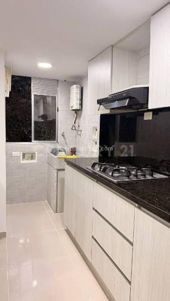 3BR Apartment with Balcony in Sabaneta - 3