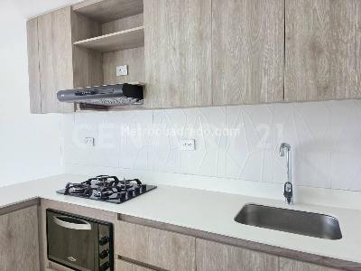 Apartamento de 3 alcobas en arriendo en Ciudad Coltejer, Itagüí, 78 m² · foto 4 de 18