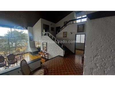 Casa de 4 alcobas en venta en Arboleda Alta, Manizales, 652 m² · foto 3 de 20