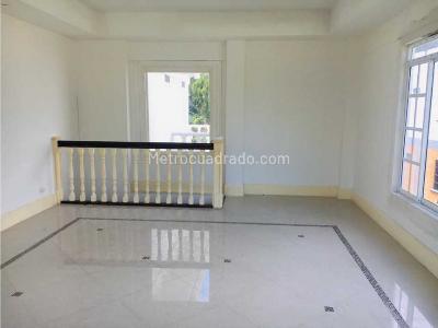 Casa en venta en Cerritos, Pereira · foto 3 de 20