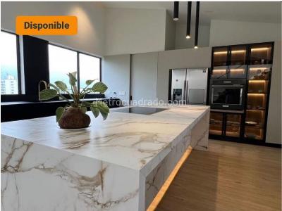 Apartamento en venta en San Lucas Poblado, Medellín · foto 2 de 20