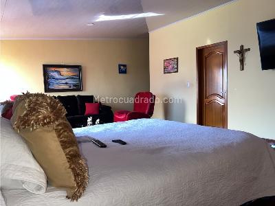 Casa de 4 alcobas en venta en La Francia/ Atardeceres, Manizales, 1162 m² · foto 6 de 20