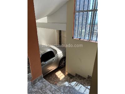 Casa de 4 alcobas en venta en La Francia/ Atardeceres, Manizales, 1162 m² · foto 14 de 20