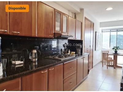 Apartamento de 3 alcobas en venta en Castilla Poblado, Medellín, 191 m² · foto 10 de 17