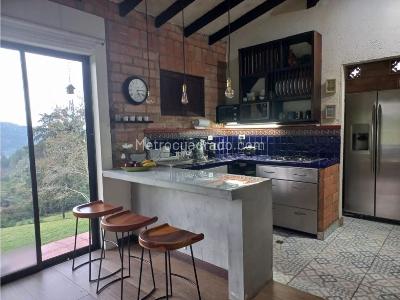 Casa de 4 alcobas en venta en Alto Las Palmas, Envigado · foto 14 de 20