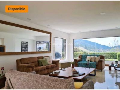 Casa de 4 alcobas en venta en Loma Del Escobero, Envigado, 700 m² · foto 4 de 20