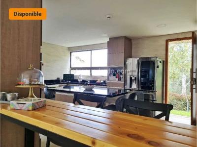 Casa de 4 alcobas en venta en Loma Del Escobero, Envigado, 700 m² · foto 7 de 20