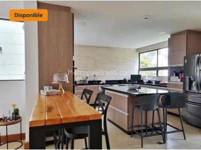 Casa de 4 alcobas en venta en Loma Del Escobero, Envigado, 700 m² · foto 9 de 20