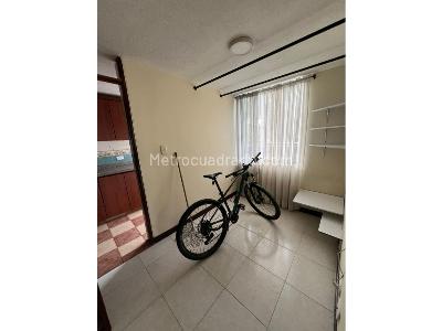 Apartamento de 3 alcobas en venta en Jardin 3, Pereira, 72 m² · foto 5 de 9