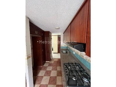 Apartamento de 3 alcobas en venta en Jardin 3, Pereira, 72 m² · foto 7 de 9