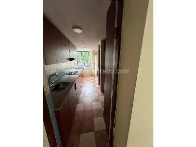 Apartamento de 3 alcobas en venta en Jardin 3, Pereira, 72 m² · foto 8 de 9