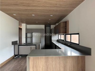 Casa de 3 alcobas en venta en Alto De Palmas, Medellín, 500 m² · foto 2 de 11