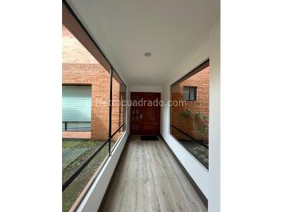 Casa de 5 alcobas en venta en Country Club, Bogotá, 317 m² · foto 4 de 20