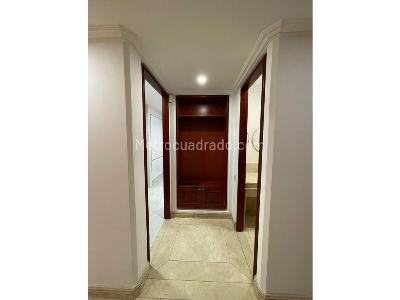 Casa de 5 alcobas en venta en Country Club, Bogotá, 317 m² · foto 12 de 20