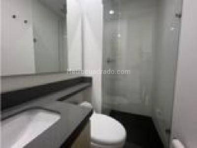 Apartamento de 3 alcobas en venta en El Poblado, Medellín, 88 m² · foto 3 de 11